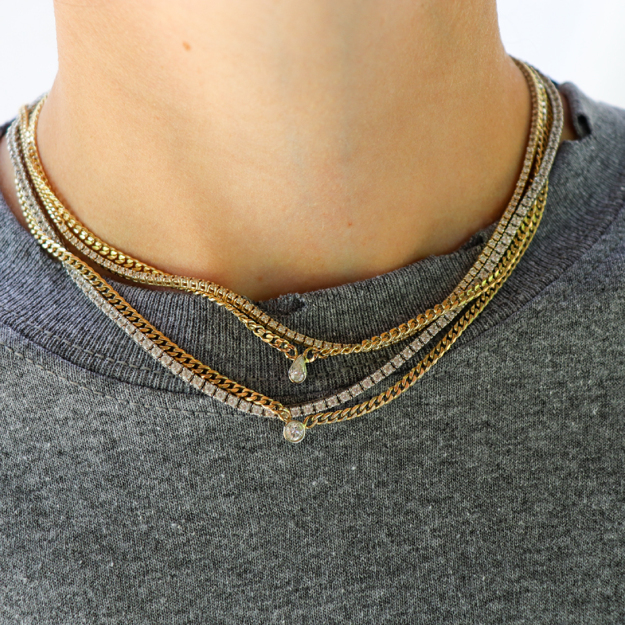 Round Diamond Bezel Curb Chain Necklace